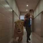 Mia-and-the-White-Lion-18