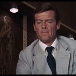 The-Man-with-the-Golden-Gun-001