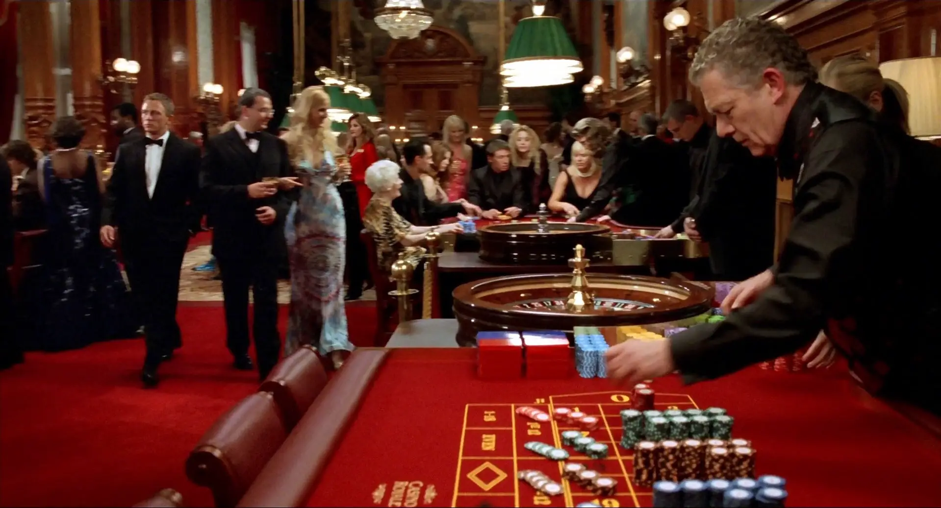 Online casino royale без вложений скачать можно ли выиграть в игровые автоматы