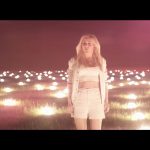 Ellie-Goulding—Burn-09
