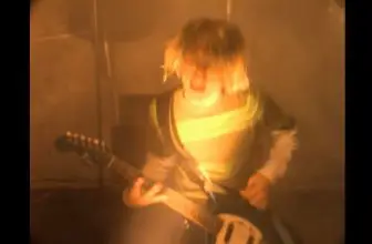 Nirvana—Smells-Like-Teen-Spirit-02