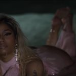 Nicki-Minaj-–-Bed-ft-Ariana-Grande-03