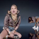 Taylor-Swift—Shake-It-Off-12