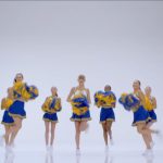 Taylor-Swift—Shake-It-Off-13