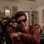 Bruno-Mars-The-Lazy-Song-04