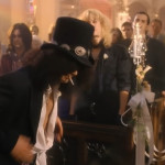 Guns-N-Roses—November-Rain-04