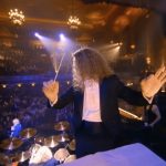 Guns-N-Roses—November-Rain-12