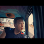Coldplay—Hymn-For-The-Weekend-12