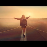 Ellie-Goulding—Burn-01