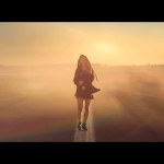 Ellie-Goulding—Burn-05