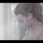 Beyoncé—Halo-002
