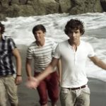 One-Direction—What-Makes-You-Beautiful-003