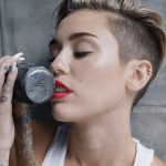 Miley-Cyrus—Wrecking-Ball-005