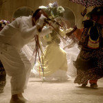 Shakira—Hips-Don’t-Lie-ft.-Wyclef-Jean-001