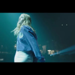 Shawn-Mendes—There’s-Nothing-Holdin’-Me-Back-003