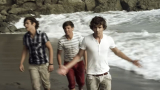 One Direction – What Makes You Beautiful